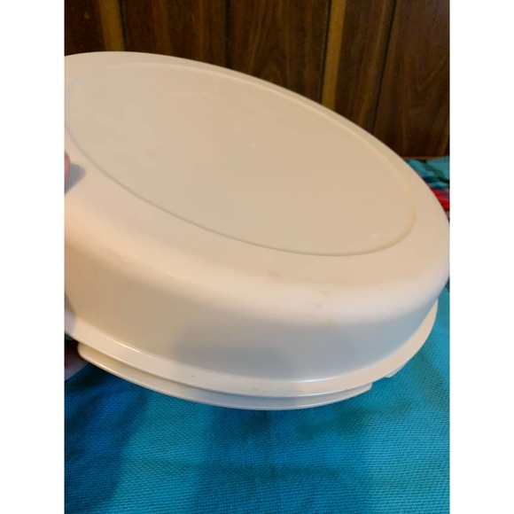 Tupperware divided vegetable chip and dip tray with lid - Picture 14 of 14